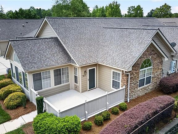 3rd image of 917 Eagle Rd