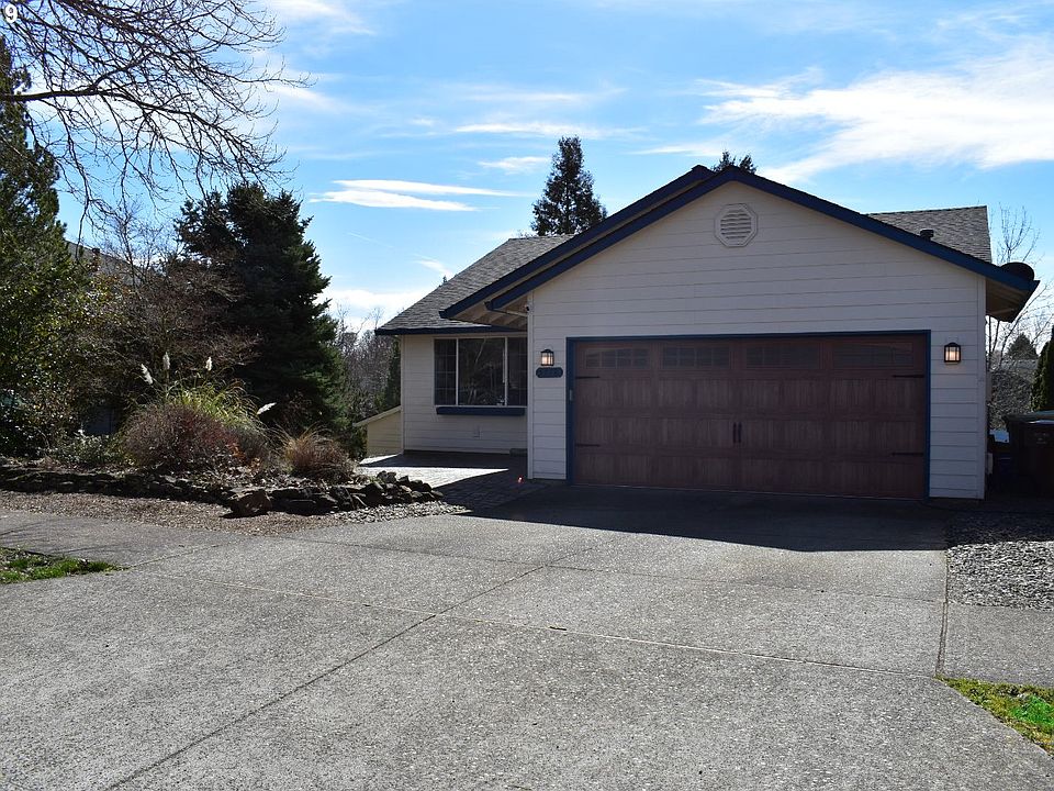 1st image of 5778 SE Pine St