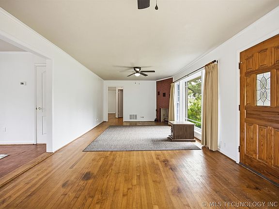 5th image of 1401 E South Ave