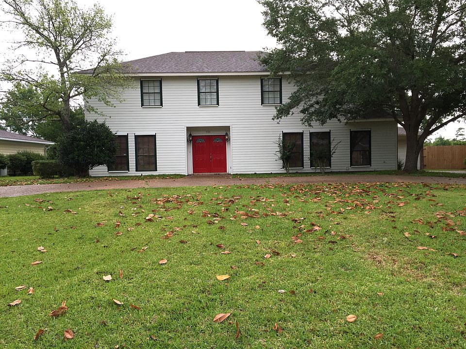 436 Cove Drive