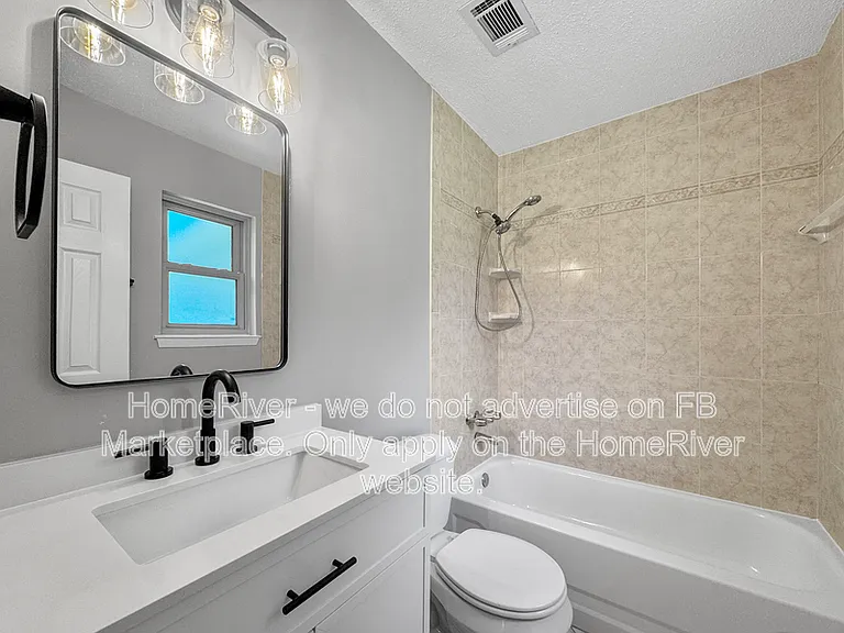 2708 Hillcrest Ave — Photo 2