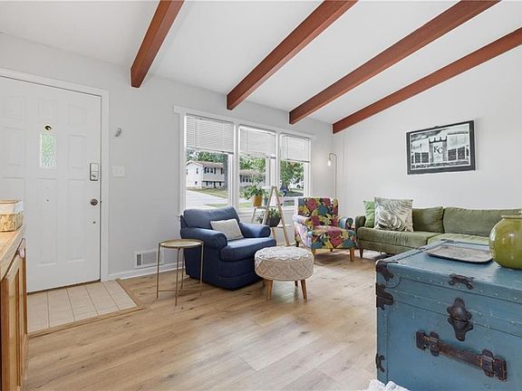 5th image of 6303 N Park Ave