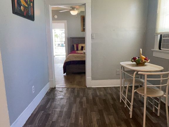 5th image of 126 W Davis St #126