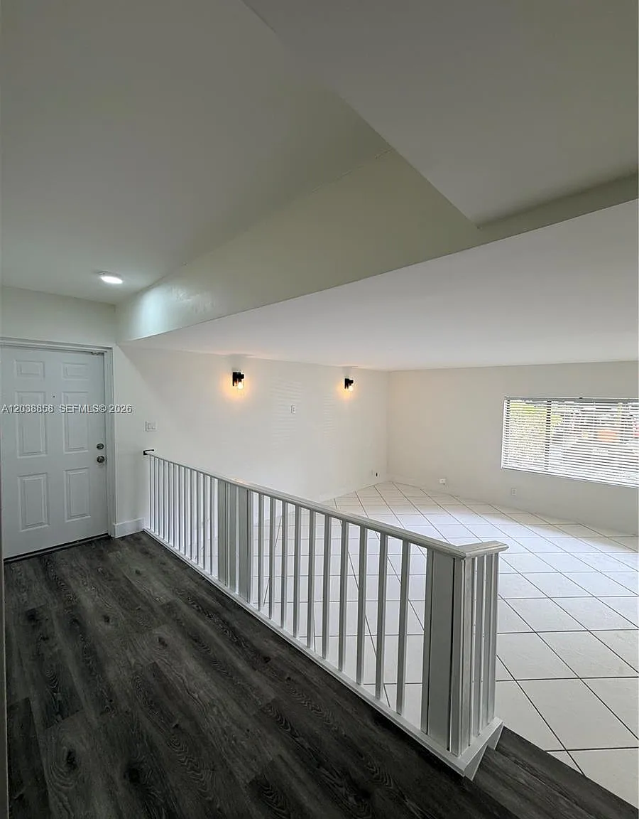 Jasmine Lakes I Condo — Photo 2