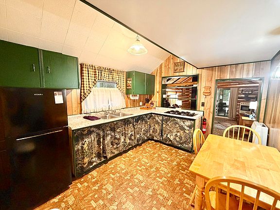 4th image of 2087 Ryno Rd