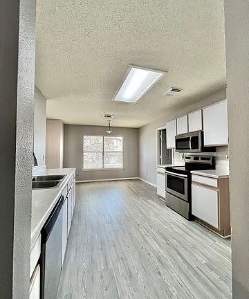 4th image of 9126 Centro Grande