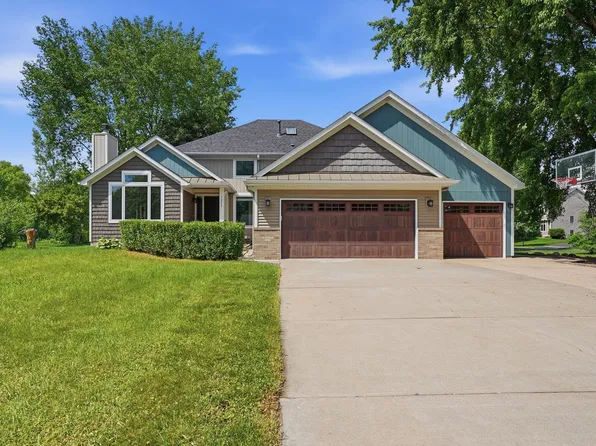 7273 Stagecoach Trl, Lino Lakes, MN 55014