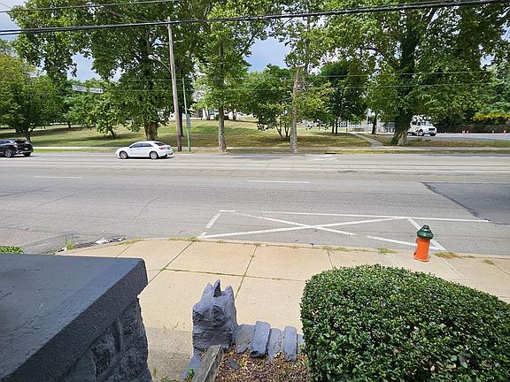 3rd image of 3930 W Girard Ave #1