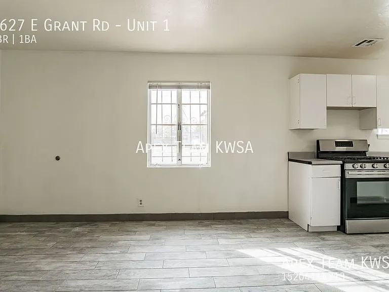 2627 E Grant Rd #1 — Photo 11