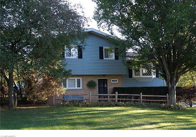 1st image of 2940 Oak St