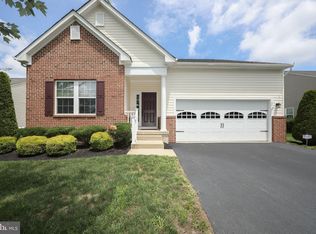 25 Applegate Dr, Florence, NJ 08518