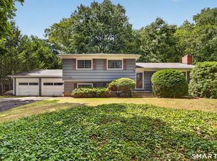 1526 Hartford Tpke, North Haven, CT 06473