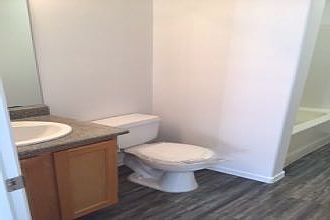 5th image of 809 Desert Oak Ct #X