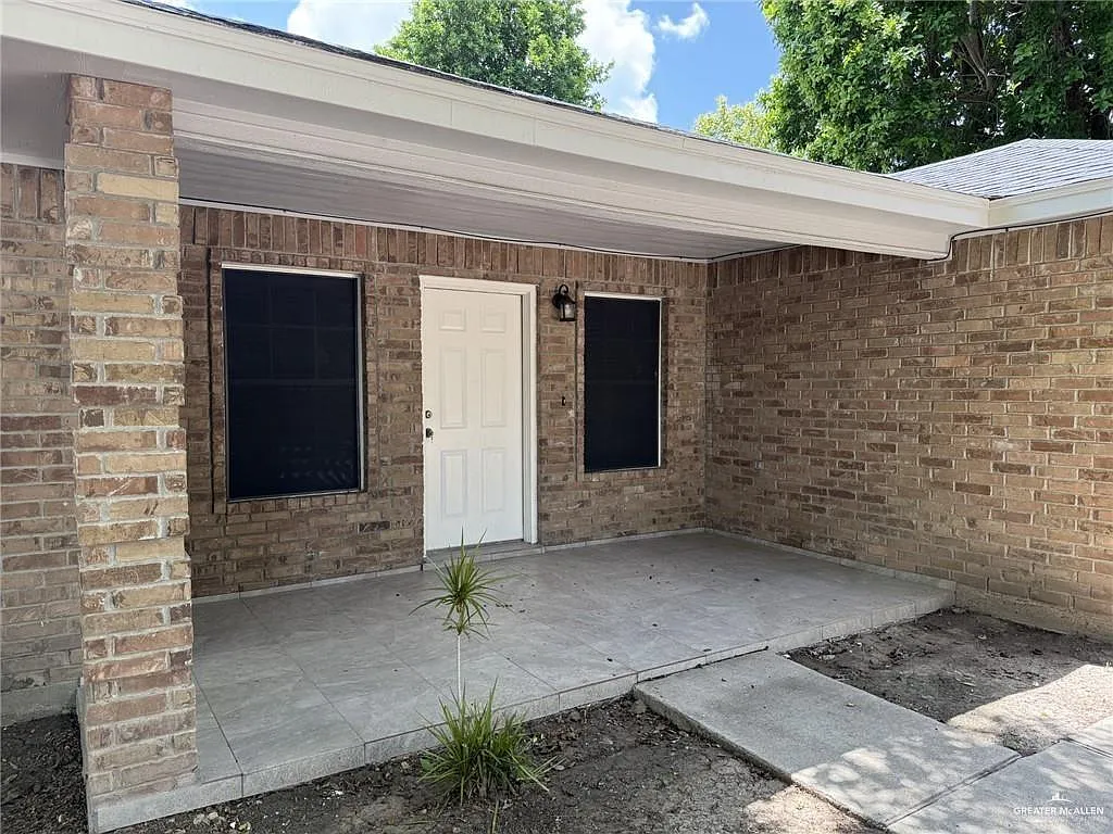 3 bed, 2.0 bath, 1186 sqft, $1,550 — Photo 3