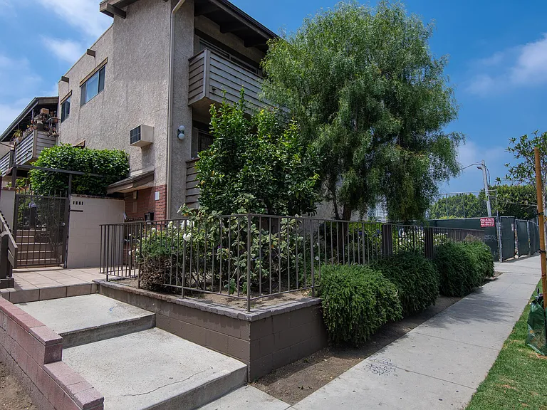 1621 Federal Ave #9 — Photo 1
