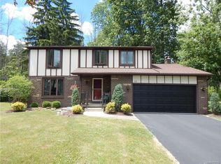 49 Kinderhook Ct, East Amherst, NY 14051