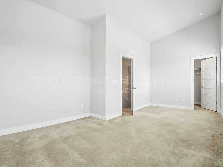 5829 N Beeler St — Photo 17