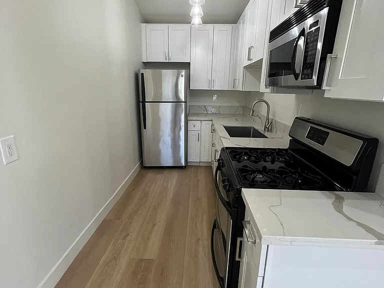 15239 Covello St #15239 — Photo 10