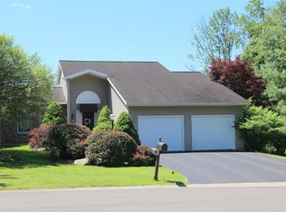 14 Beechwood Ln, Owego, NY