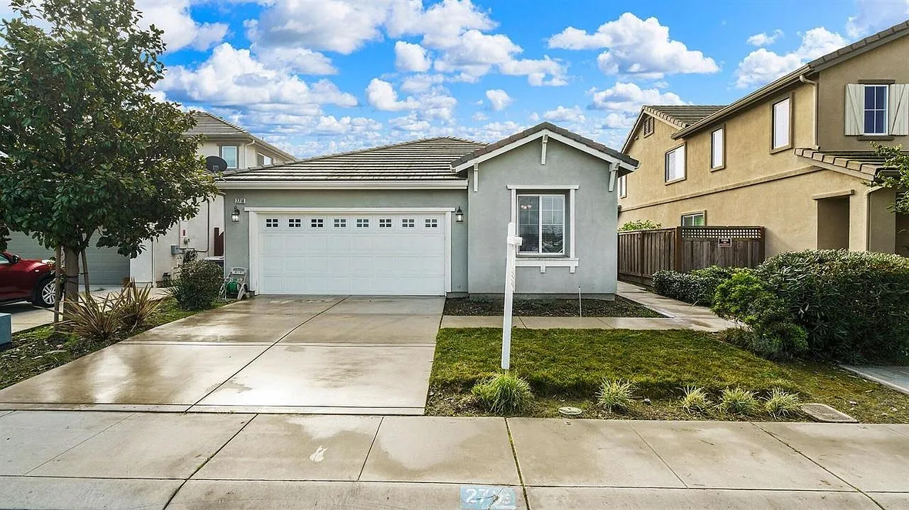 4 bed, 1614 sqft, $2,900 — Photo 1