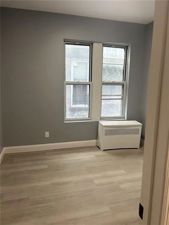 3 bed, 1.0 bath, 1000 sqft, $4,000 — Photo 3