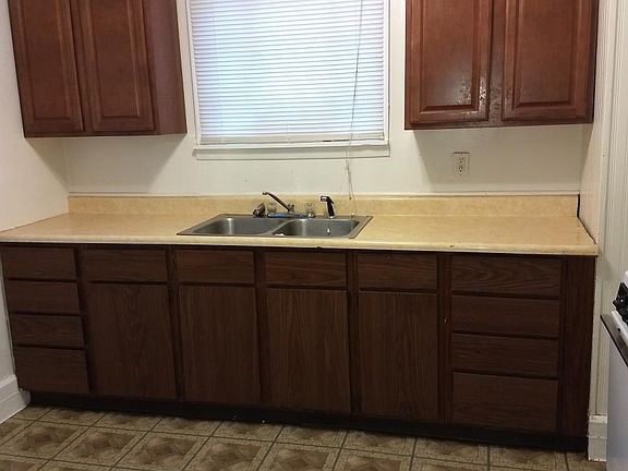2nd image of 252 Sues Ct