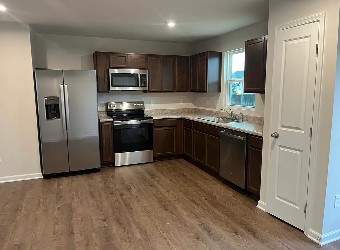 Building Photo - 834 Black Rock Cir