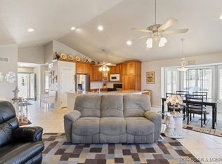 957 High St, Osage Beach, MO 65065