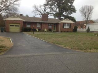 6015 Brookfield Rd, Richmond, VA 23227