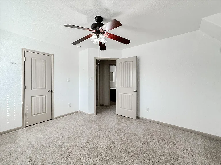 20319 Little Wing Dr — Photo 43