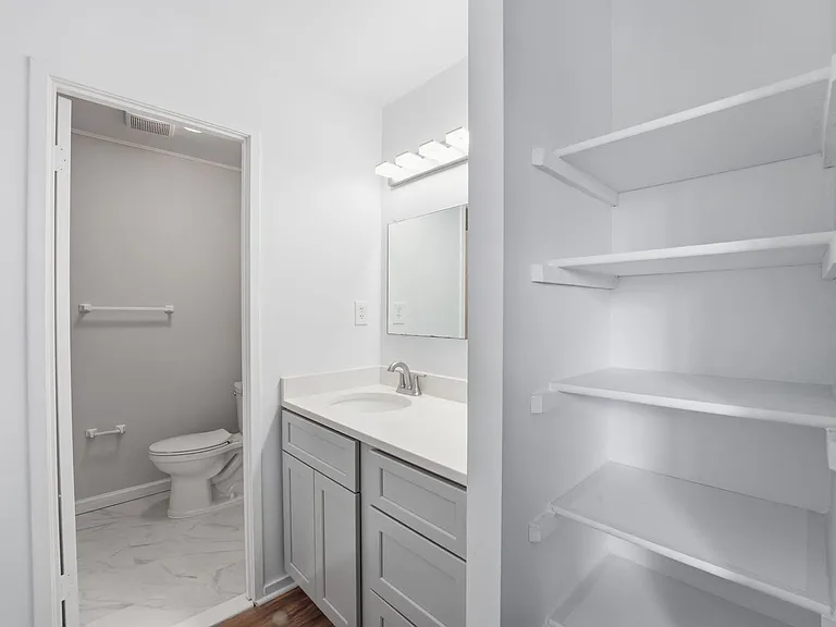 1747 Cy Ct — Photo 14