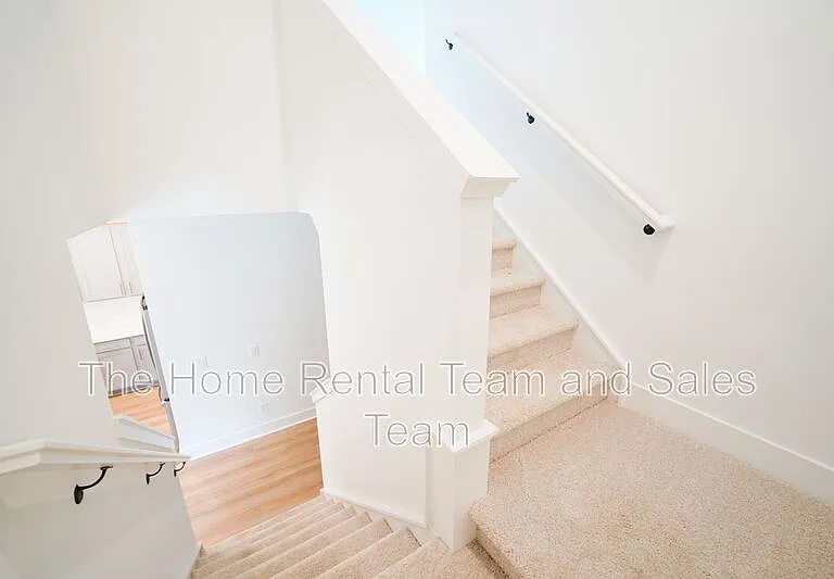 128 Kingswood Cir — Photo 29
