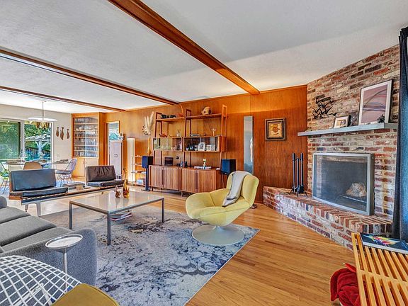 2nd image of 241 Los Gatos Avenue