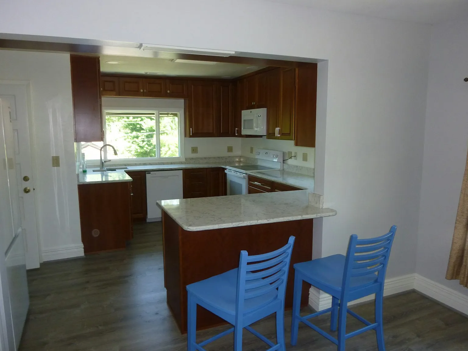 2939 N Newton Street , Unit Apt 2 — Photo 2