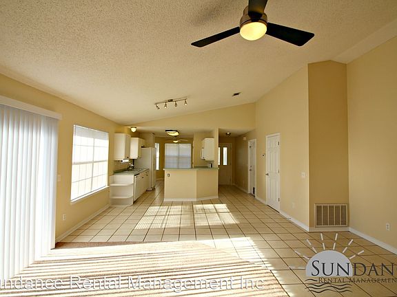 4th image of 401 Peregrine Ct