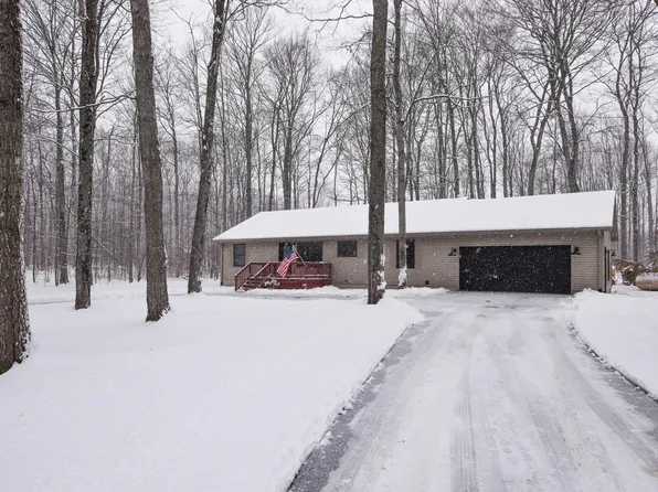 4801 S Manor Dr, Cedar, MI 49621