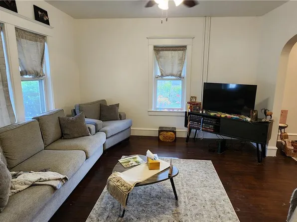 209 Oak St, Nazareth, PA 18064