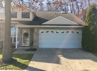 552 Newport Dr, Pittsburgh, PA