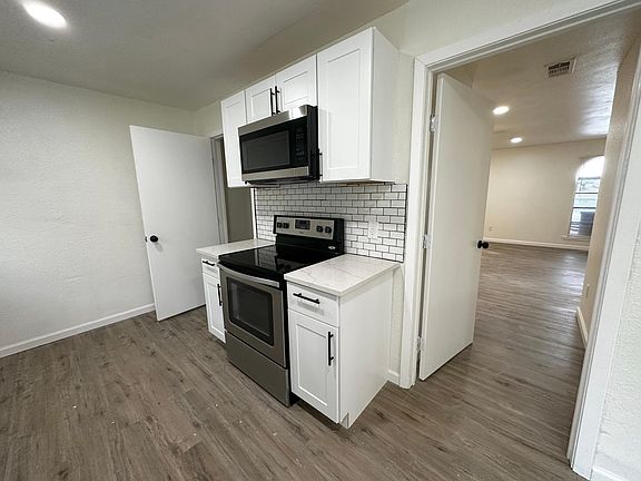 5th image of 1732 Americana Blvd
