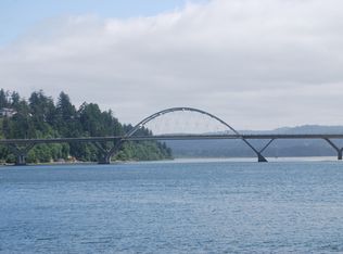 209 NW Alsea Bay Dr, Waldport, OR 97394
