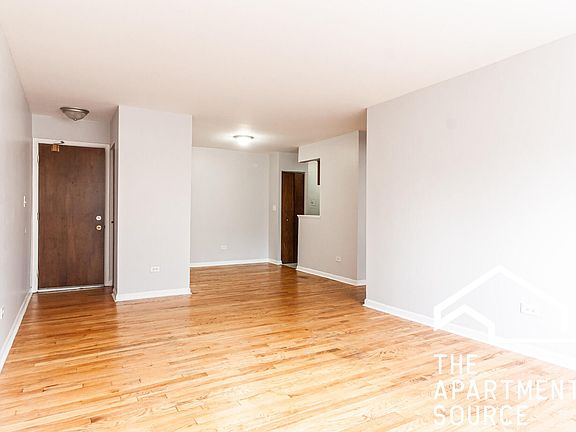2nd image of 1042 W Hollywood Ave #405