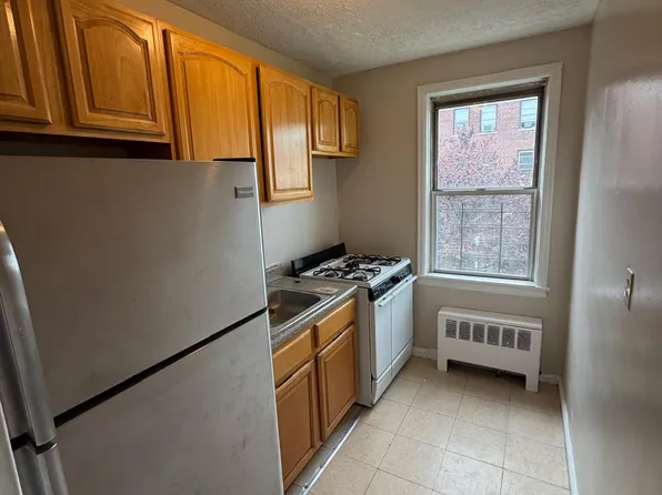 36 Irving St APT 4, Newark, NJ 07104