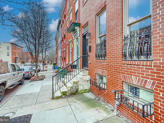 2nd image of 1711 Hollins St