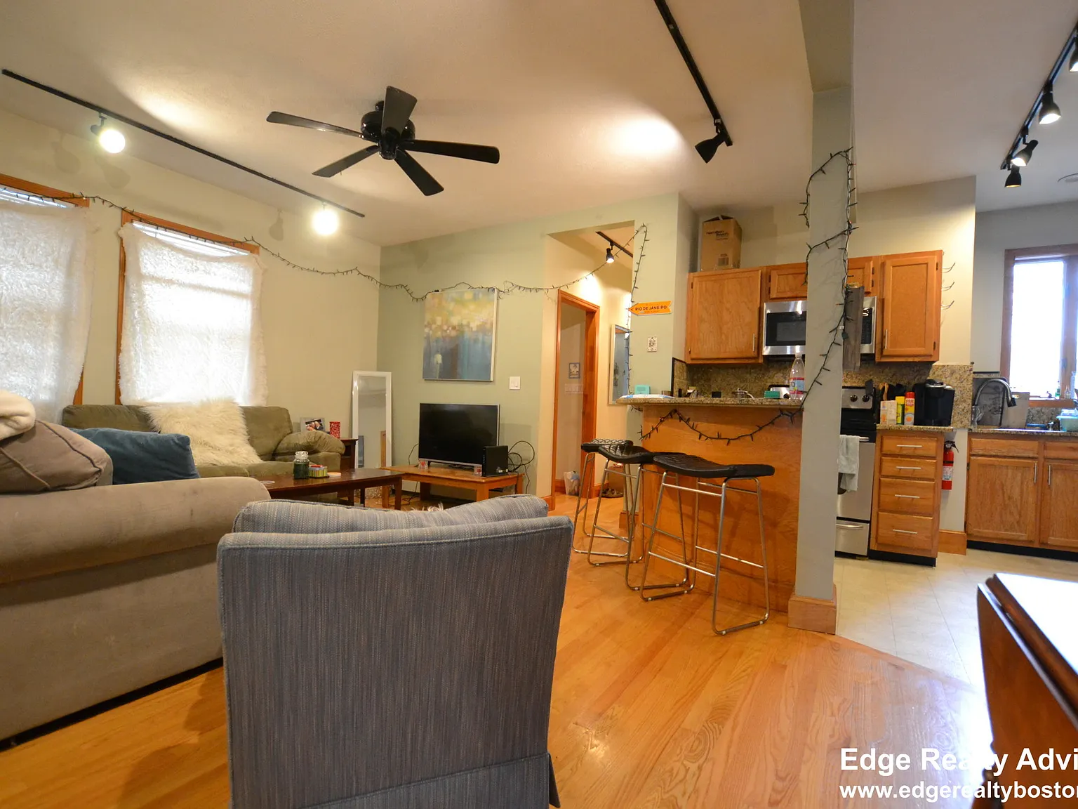 3 bed, 1.0 bath, $3,500 — Photo 2