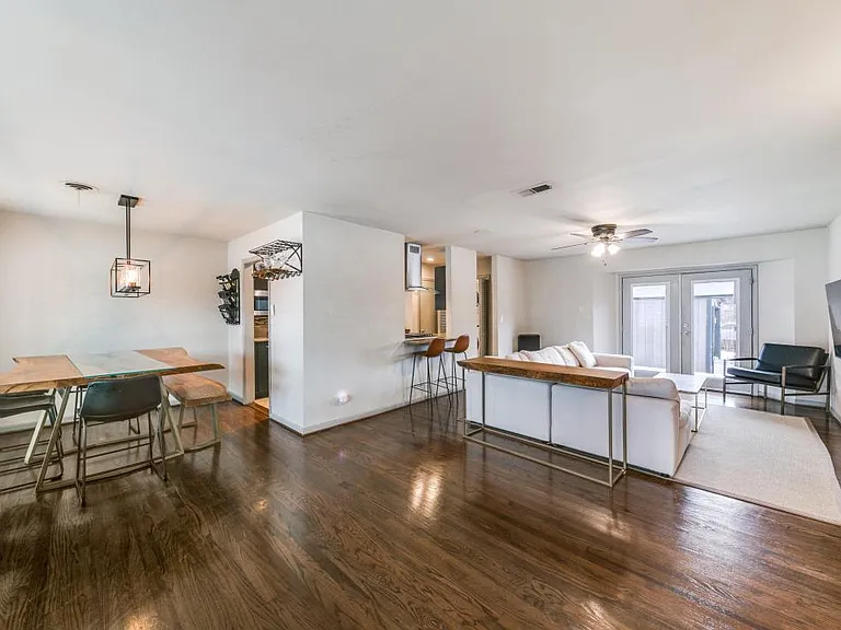 6911 Wake Forrest Dr — Photo 4