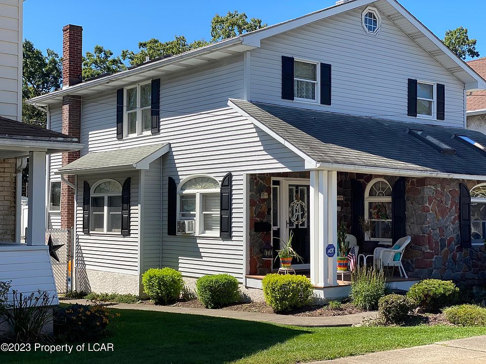 1st image of 718 Ingham St
