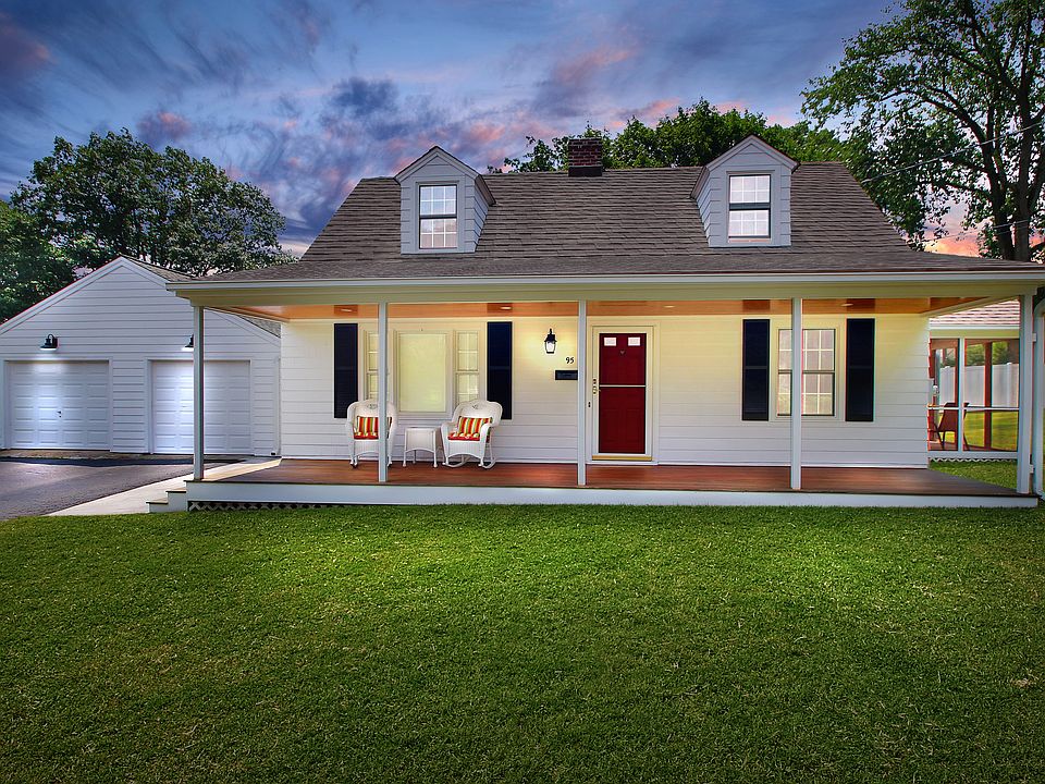 Walk to Town or the Beach