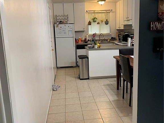 2nd image of 1703 Lawyer St APT A
