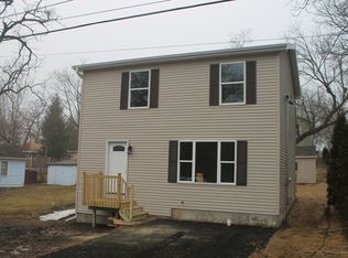 26184 W Van Buren St, Ingleside, IL 60041