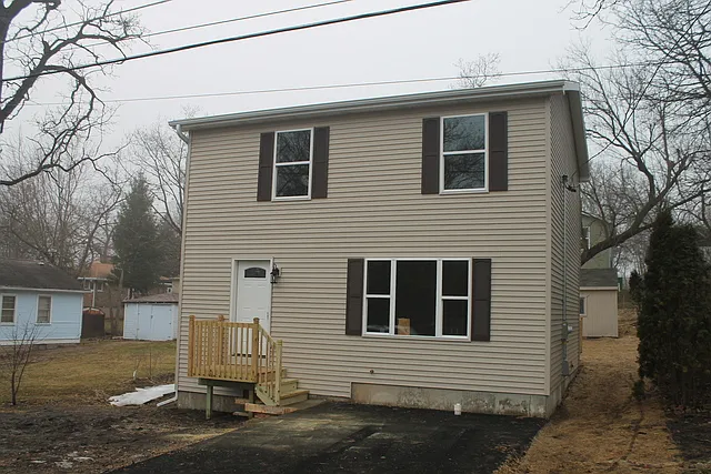 26184 W Van Buren St photo 1